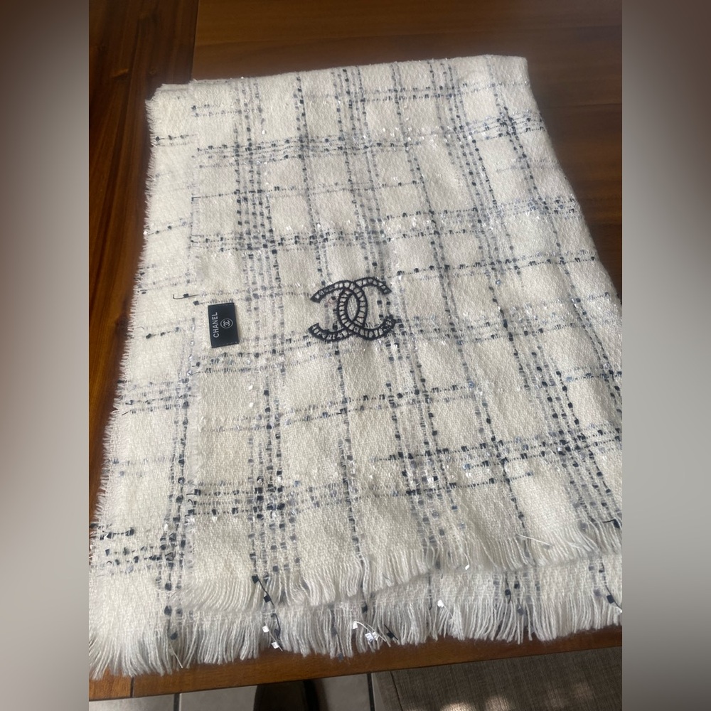 CHANEL Scarf Shawl White Blue Gray Black - Picture 7 of 12